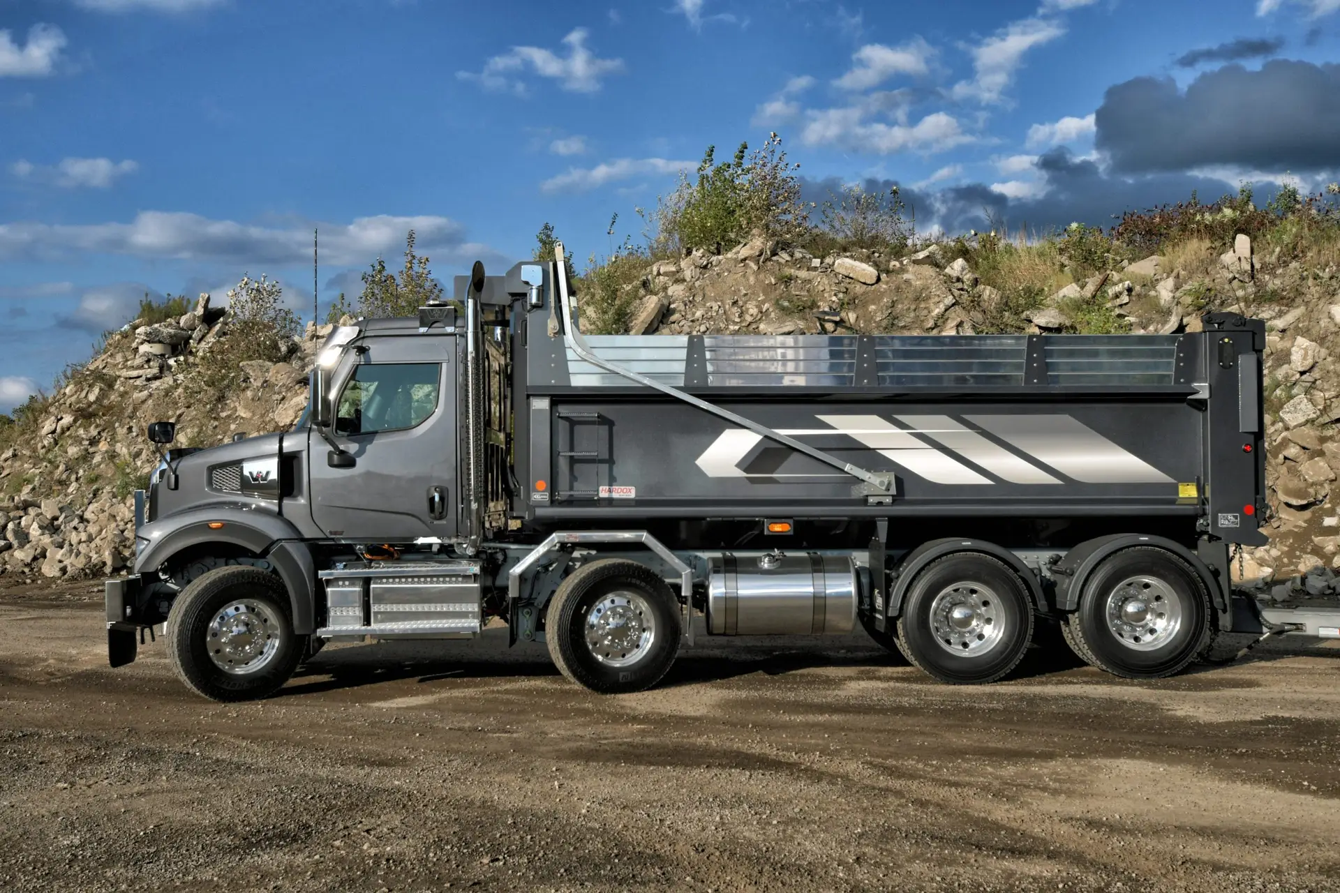 2026 Lanau Industries | SHD Dump Body | 15' 02