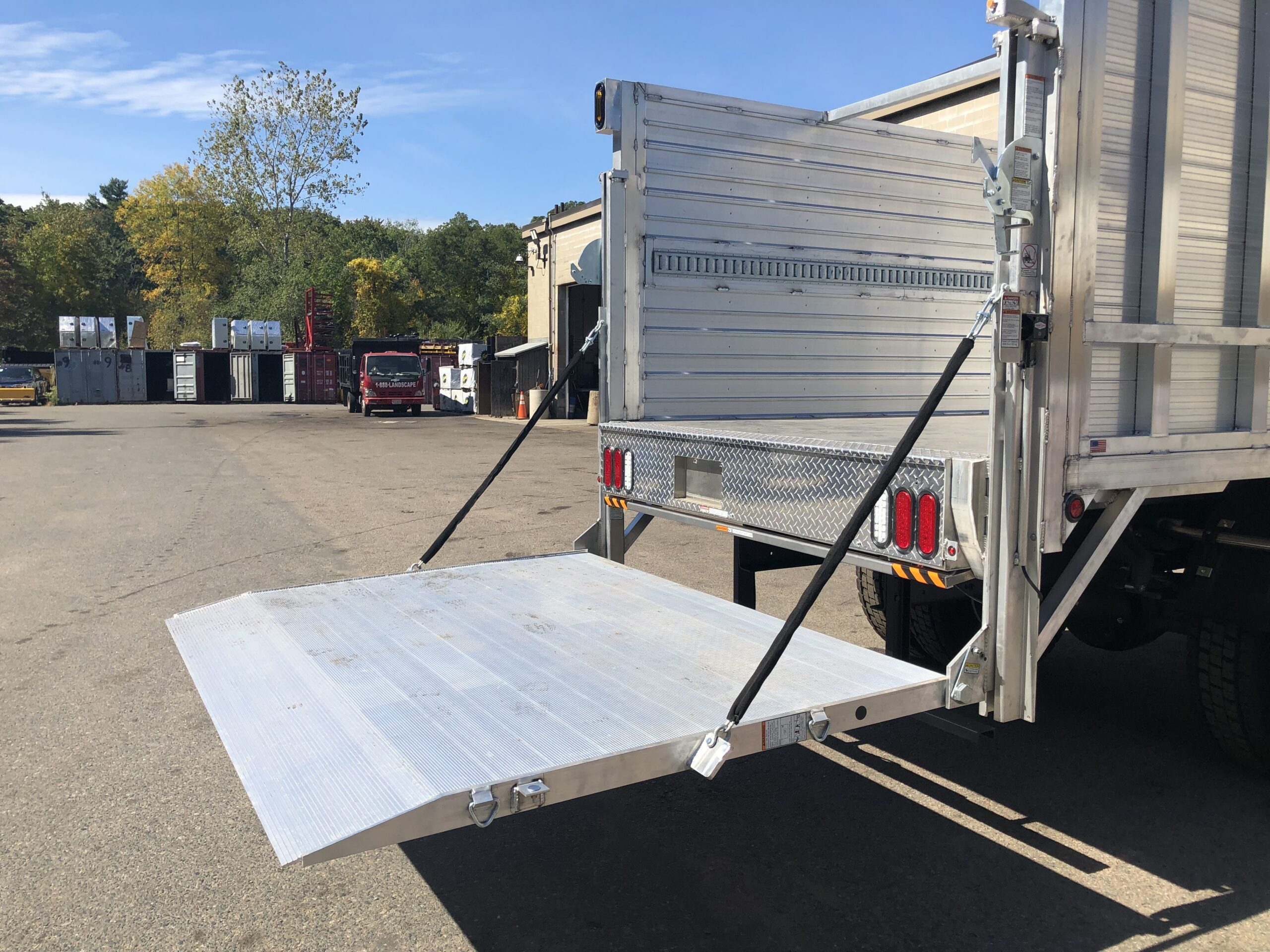 2026 Tommy Gate | Liftgate | Railgate: Standard Series - Image 4