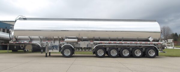 2025 MAC LTT 406 Fuel Tank | 6-Axle - Image 3