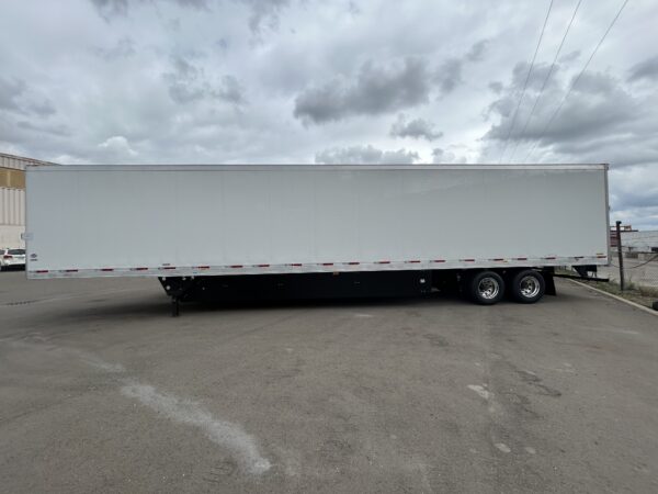 2026 Utility Reefer | Royal STANDARD | Flat Floor w/ Carrier X7500 Reefer 03
