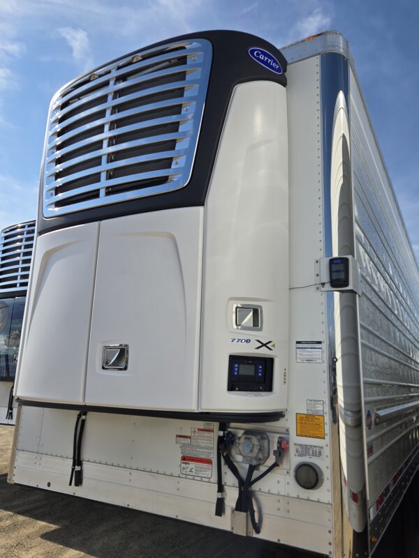 2026_Utility_Royal_PLUS_with_Carrier_7700 08