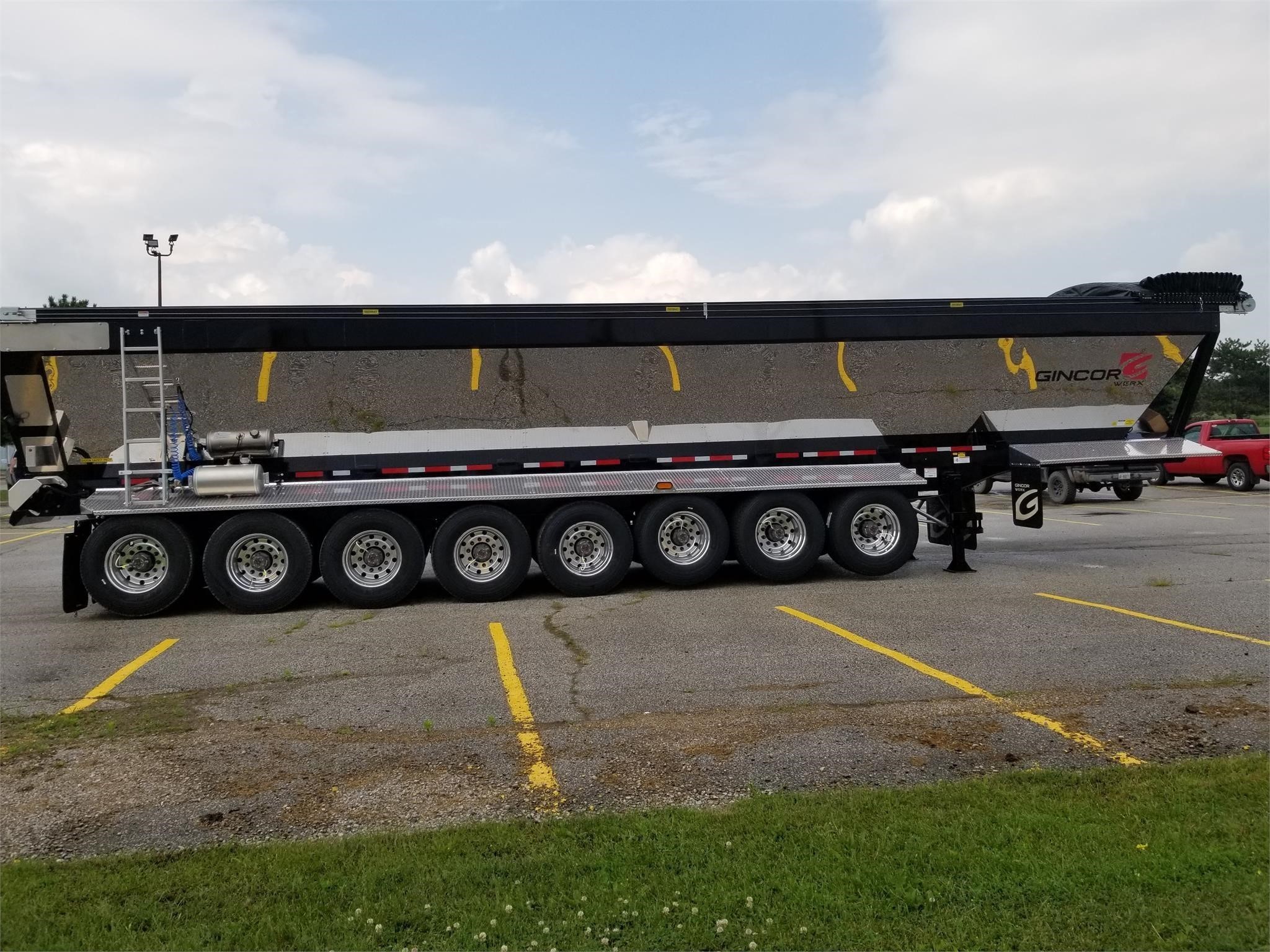 2027 Gincor Live Bottom | 8-Axle | CUSTOM 02