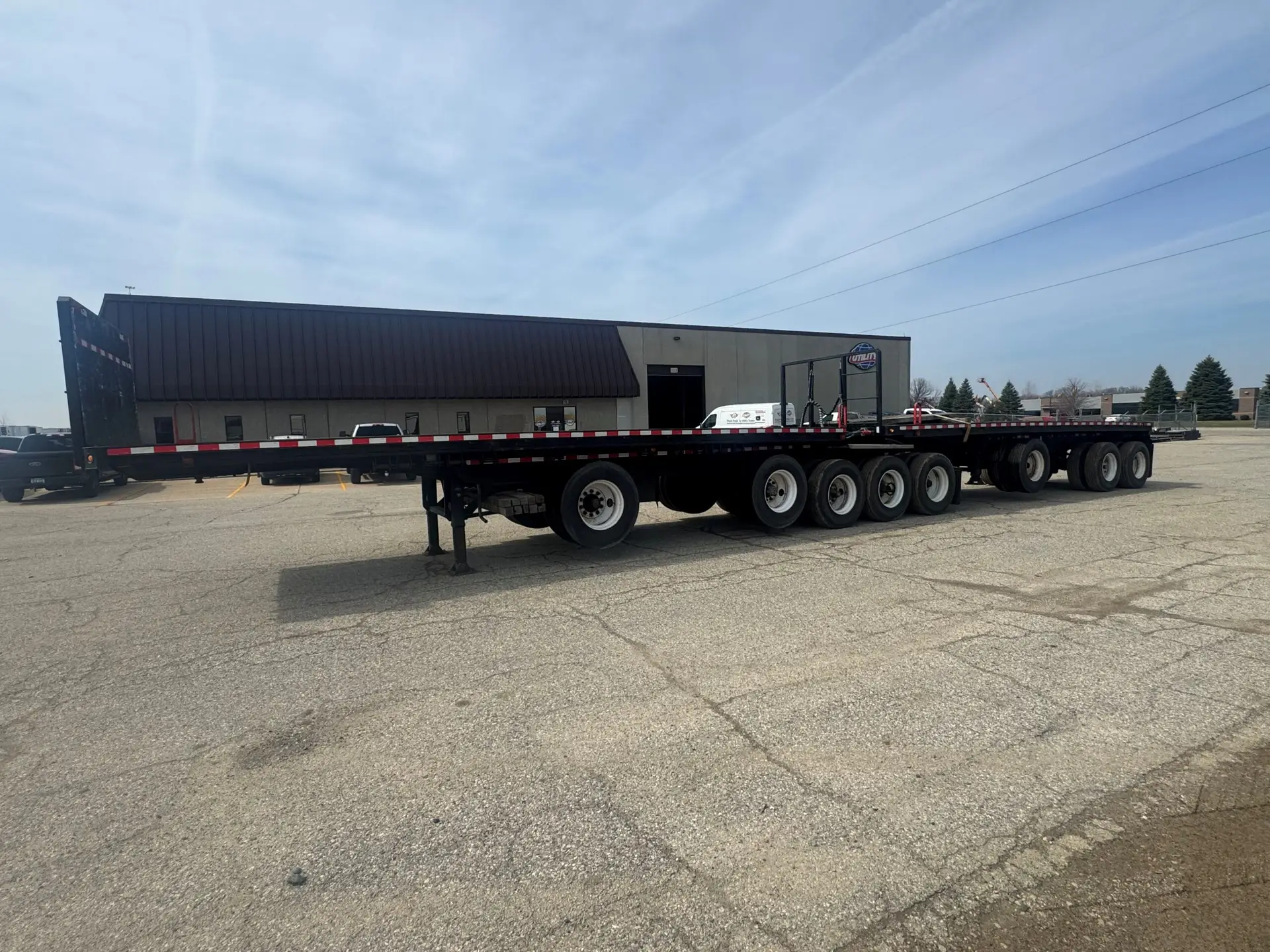 2014 Manac Flatbed | B-Train | 8-Axle | Used | 143902 / 143901 02