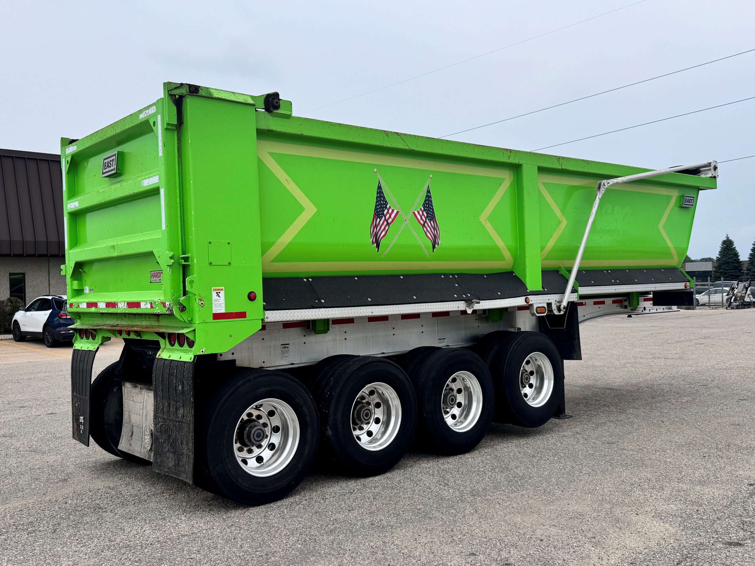 2022 East Steel Quad End Dump | 22" Radius Round | Used | 077502 - Image 2