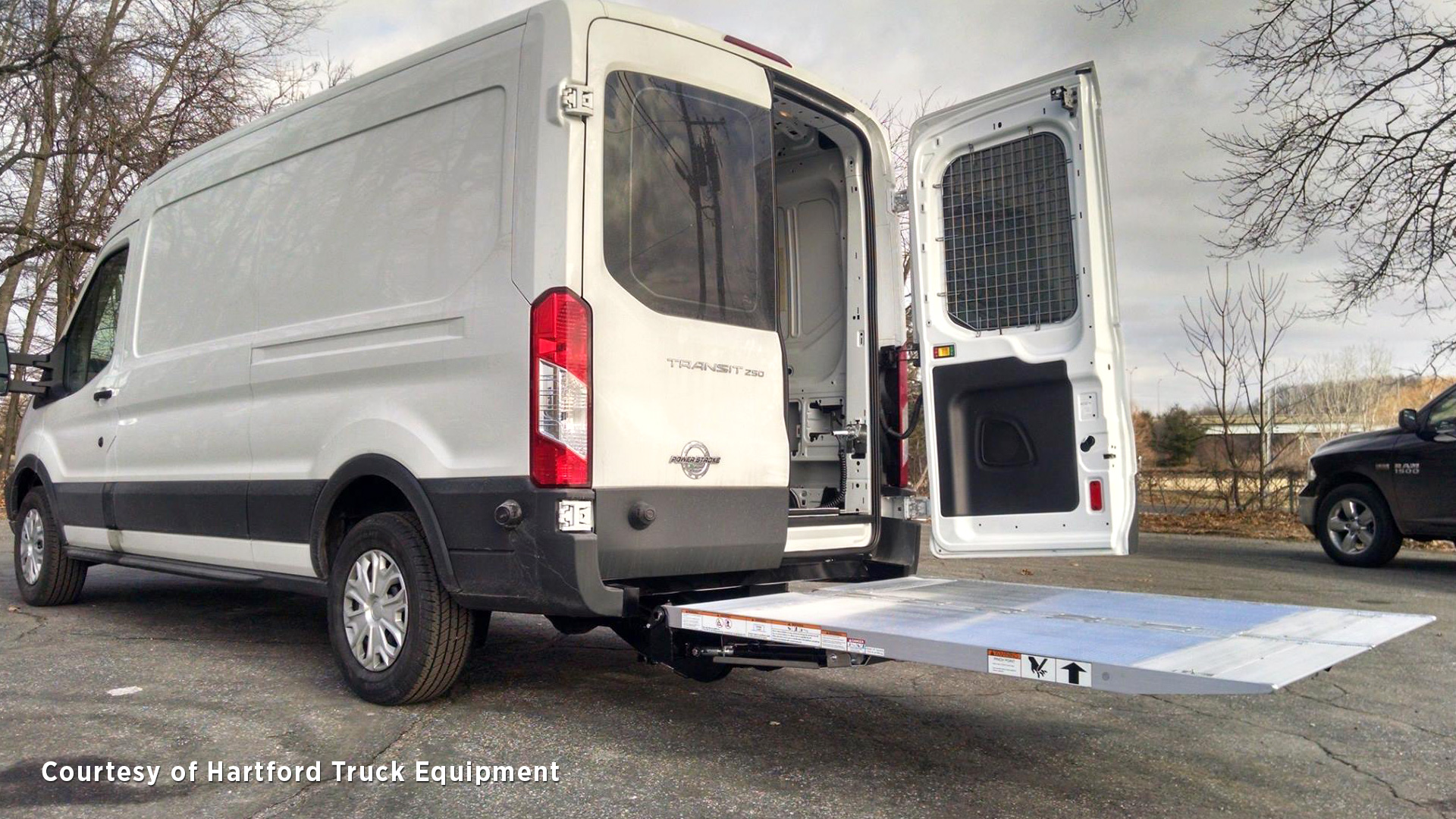 2026 Tommy Gate | Liftgate | Cantilever Series - Image 6