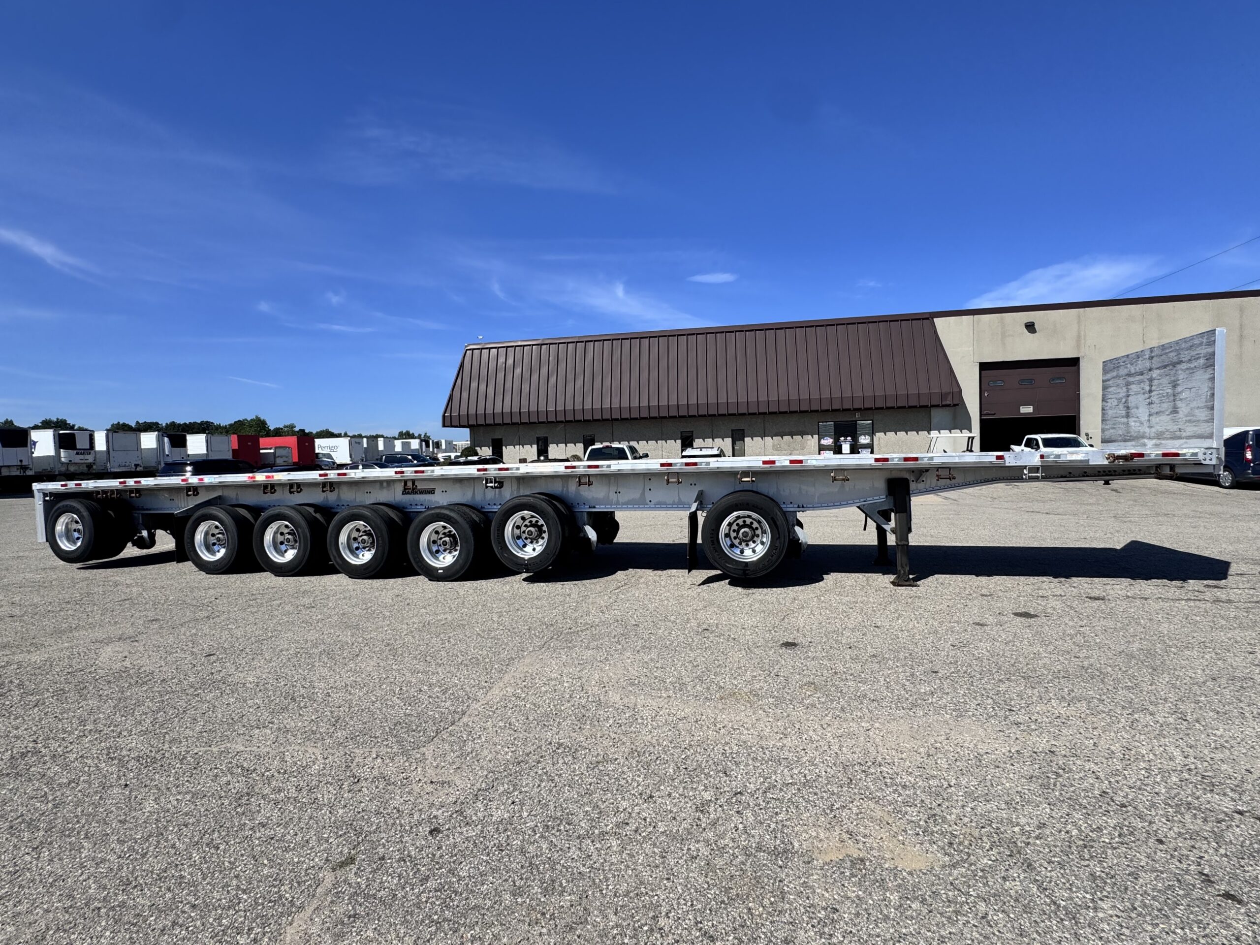 2023 Manac Flatbed | Darkwing | 7-Axle | Used | 214755 - Image 3